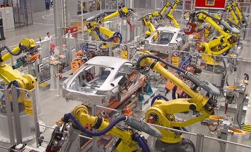 Automatizacion en los procesos de ingenieria industria Automotriz